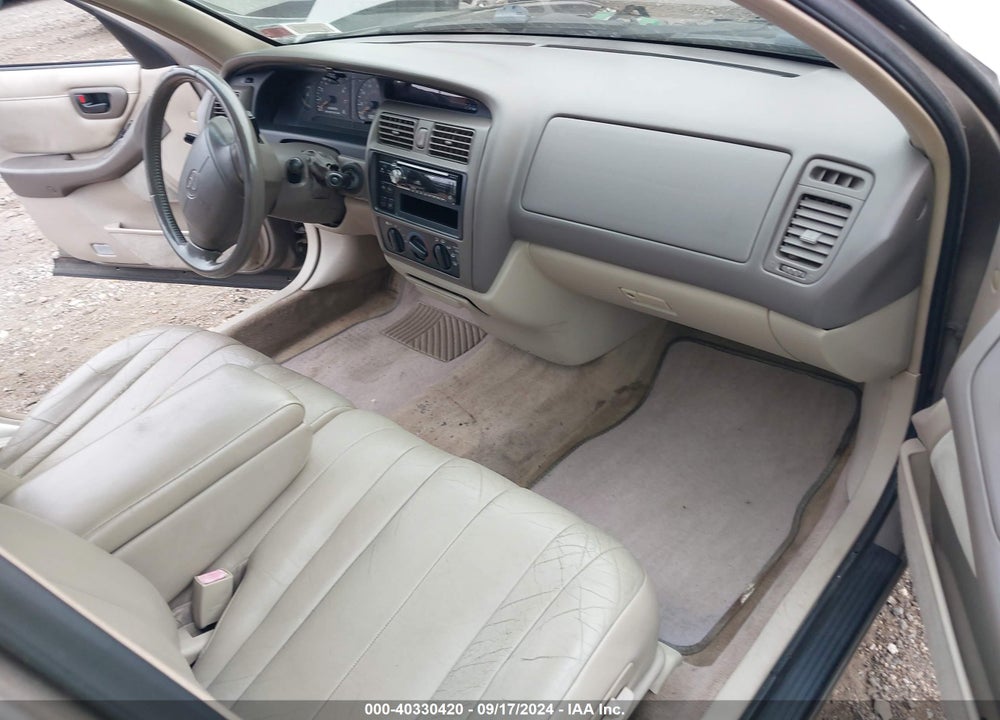 1999 TOYOTA AVALON XL VIN: 4T1BF18B3XU330250