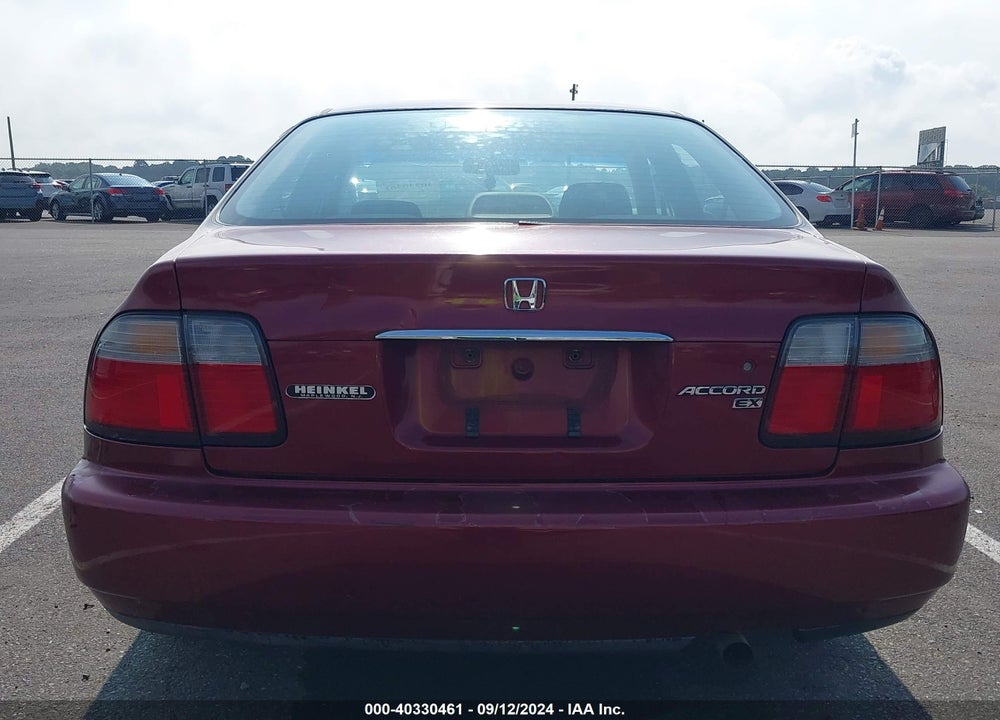 1996 HONDA ACCORD EX/EX-R VIN: 1HGCD5657TA002426