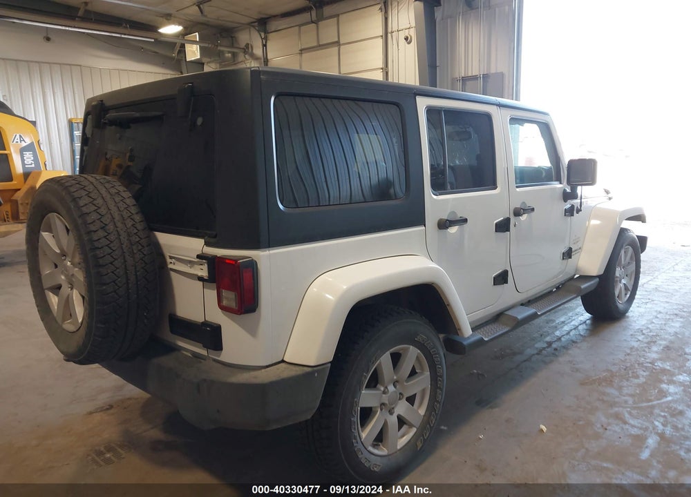 2015 JEEP WRANGLER UNLIMITED SAHARA VIN: 1C4BJWEG4FL736624