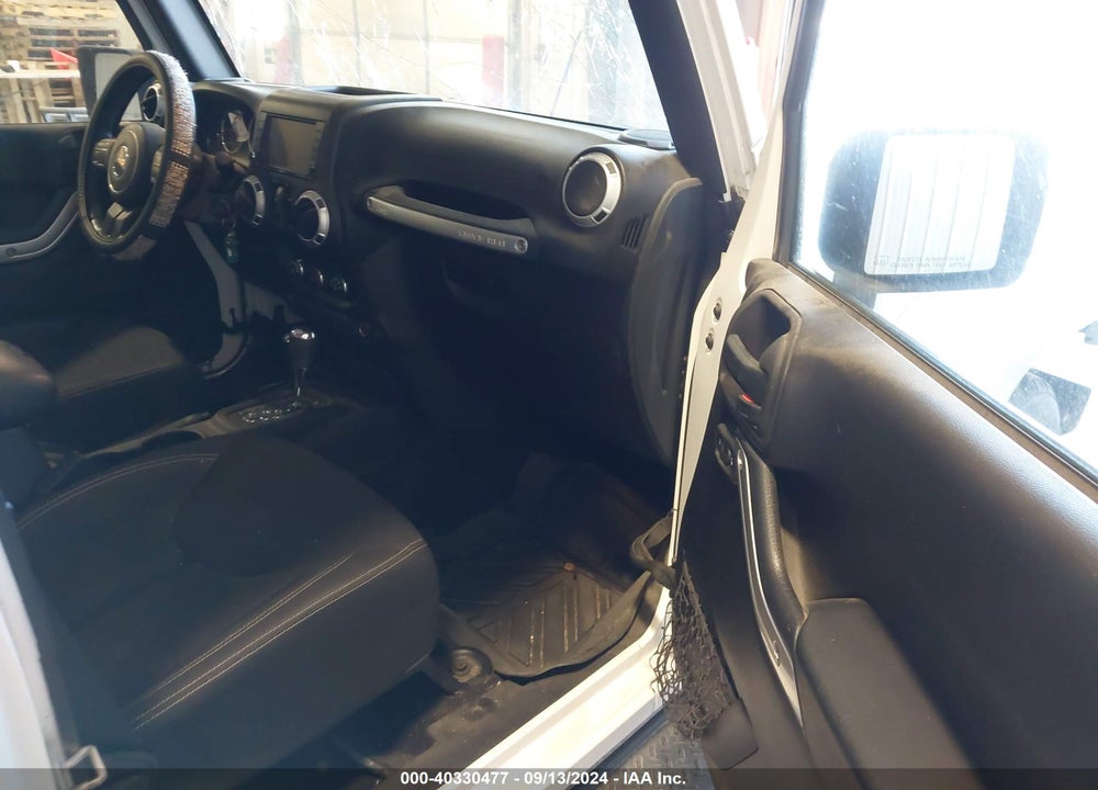 2015 JEEP WRANGLER UNLIMITED SAHARA VIN: 1C4BJWEG4FL736624