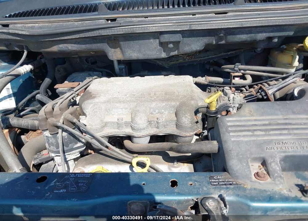 2000 CHRYSLER VOYAGER VIN: 2C4GJ2532YR703045
