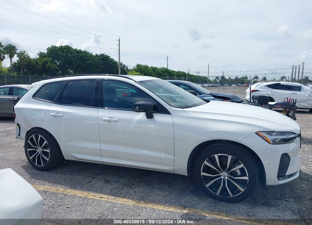 2024 VOLVO XC60 B5 PLUS DARK THEME VIN: YV4L12RL9R1792561