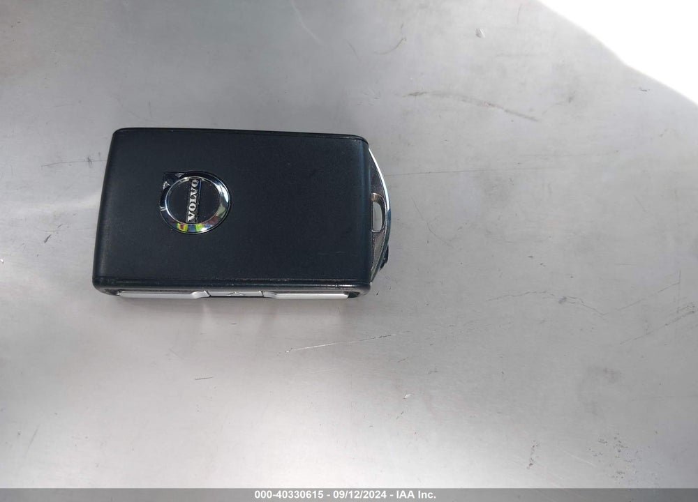 2024 VOLVO XC60 B5 PLUS DARK THEME VIN: YV4L12RL9R1792561