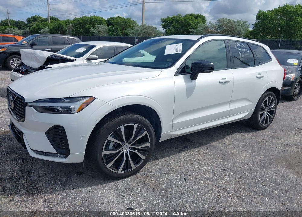 2024 VOLVO XC60 B5 PLUS DARK THEME VIN: YV4L12RL9R1792561
