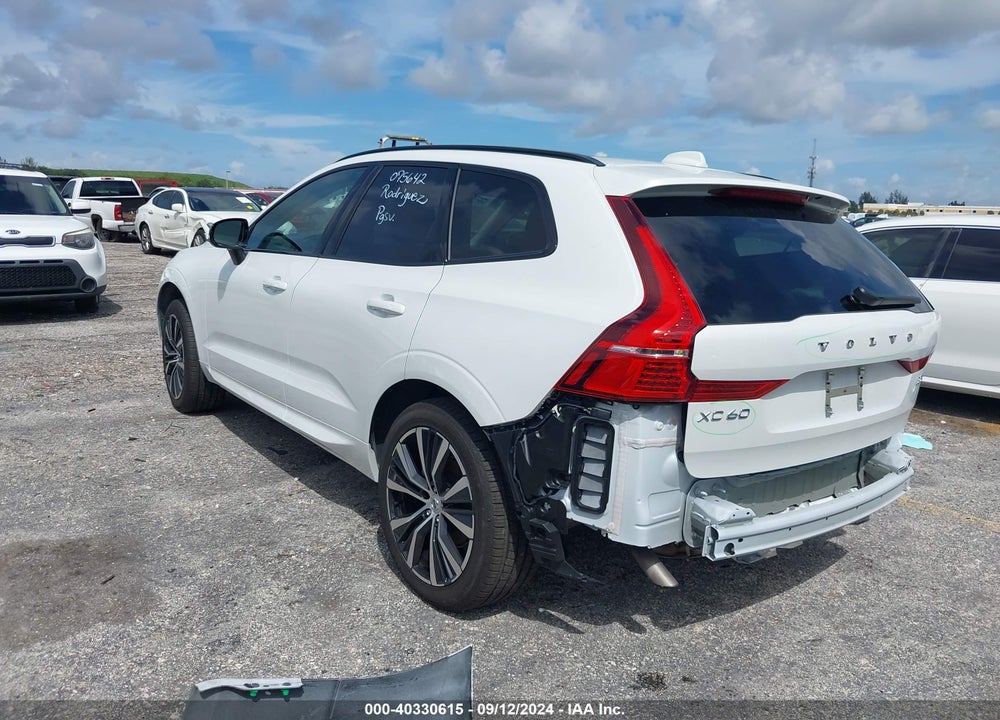 2024 VOLVO XC60 B5 PLUS DARK THEME VIN: YV4L12RL9R1792561