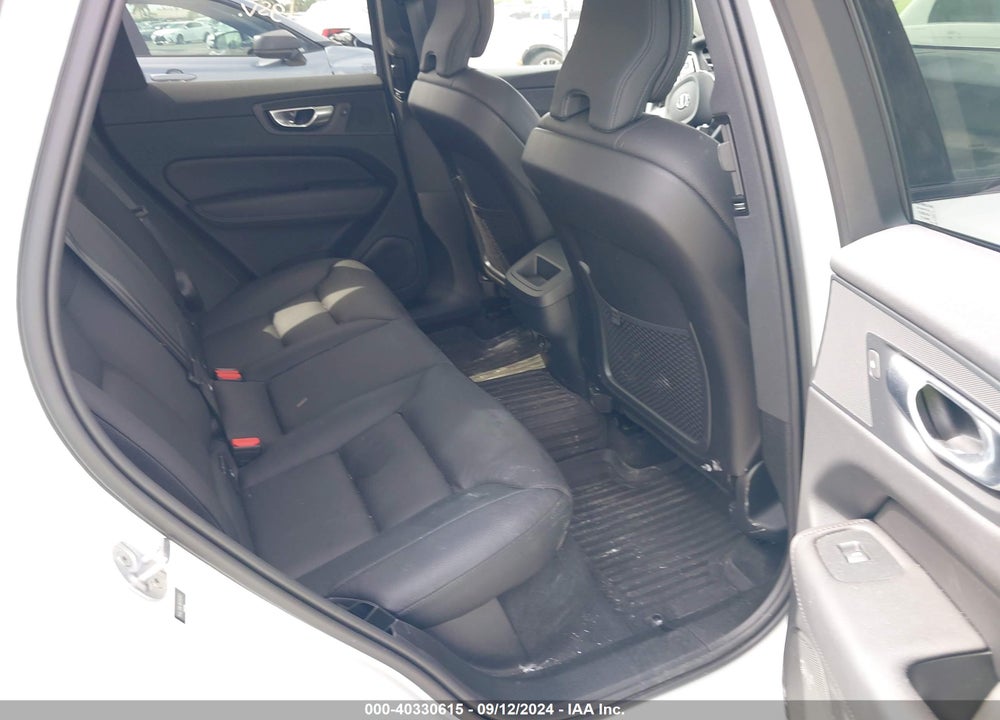 2024 VOLVO XC60 B5 PLUS DARK THEME VIN: YV4L12RL9R1792561