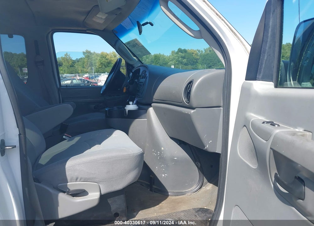 2007 FORD E-350 SUPER DUTY XL/XLT VIN: 1FBNE31L17DA92986