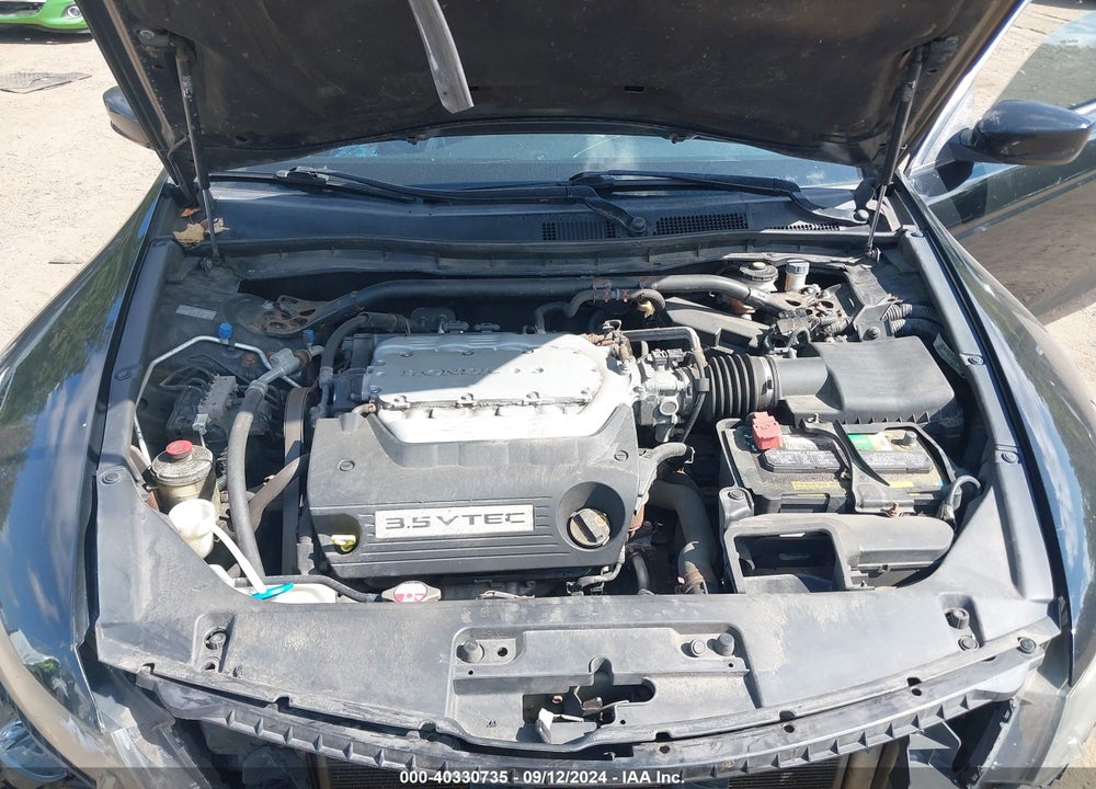 2011 HONDA ACCORD 3.5 EX-L VIN: 1HGCS2A88BA002102