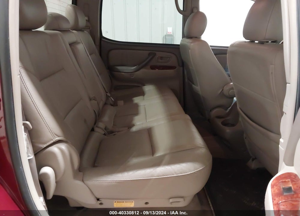 2005 TOYOTA TUNDRA LIMITED V8 VIN: 5TBDT48195S495275