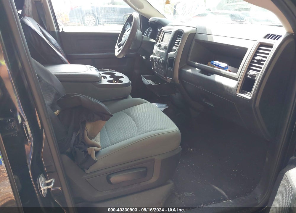 2017 RAM 1500 EXPRESS QUAD CAB 4X2 6'4 BOX VIN: 1C6RR6FG3HS860566
