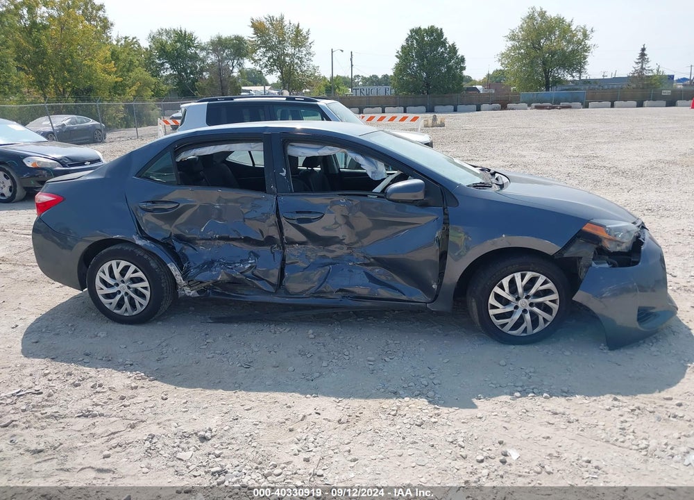 2018 TOYOTA COROLLA LE VIN: 2T1BURHE3JC055079