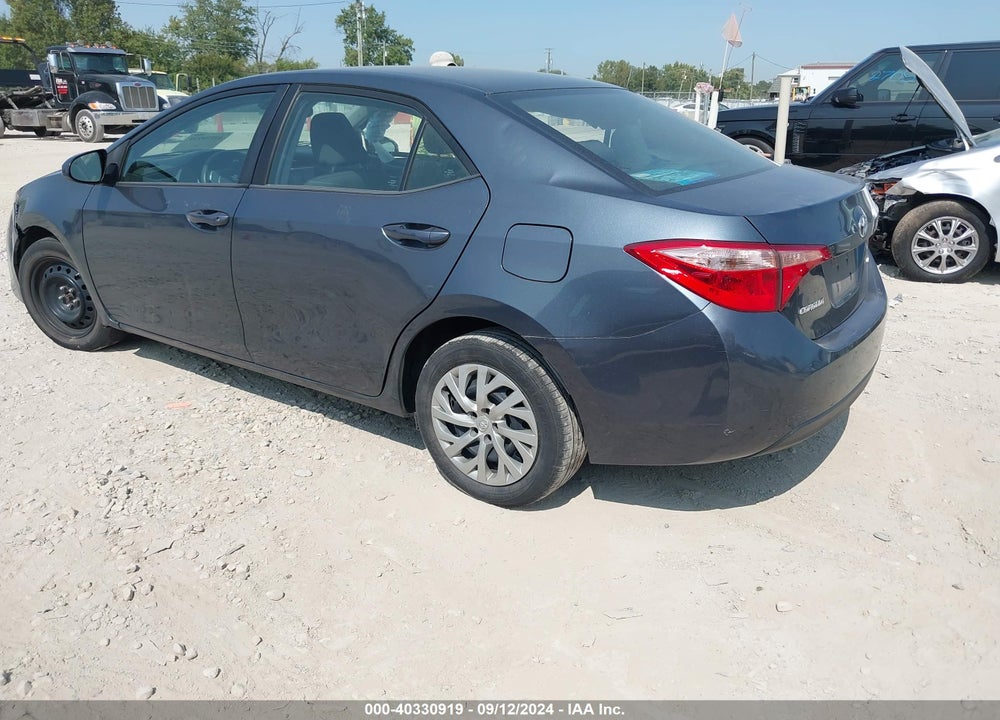 2018 TOYOTA COROLLA LE VIN: 2T1BURHE3JC055079