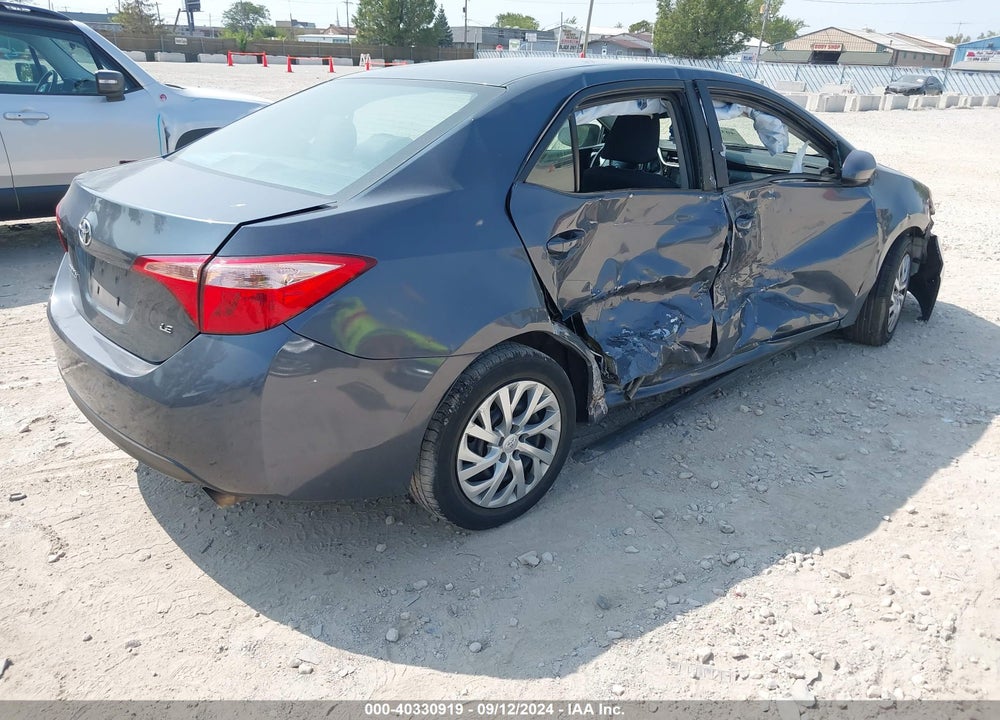 2018 TOYOTA COROLLA LE VIN: 2T1BURHE3JC055079