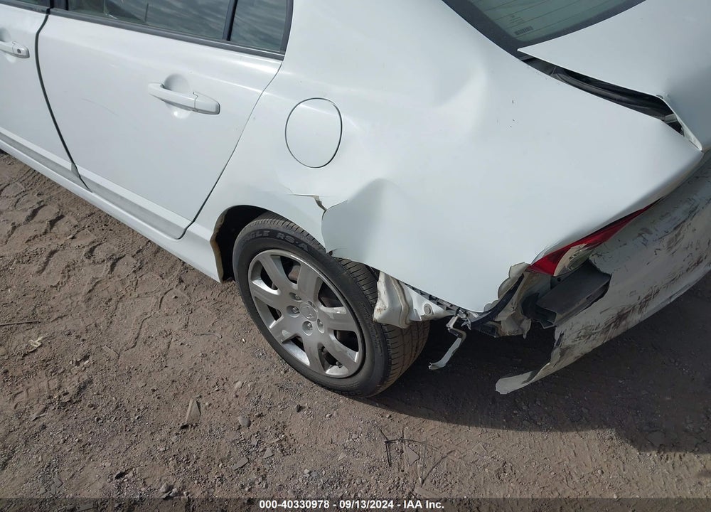 2010 HONDA CIVIC LX VIN: 19XFA1F52AE025233