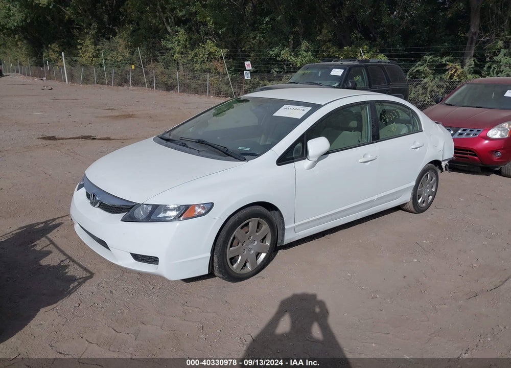 2010 HONDA CIVIC LX VIN: 19XFA1F52AE025233