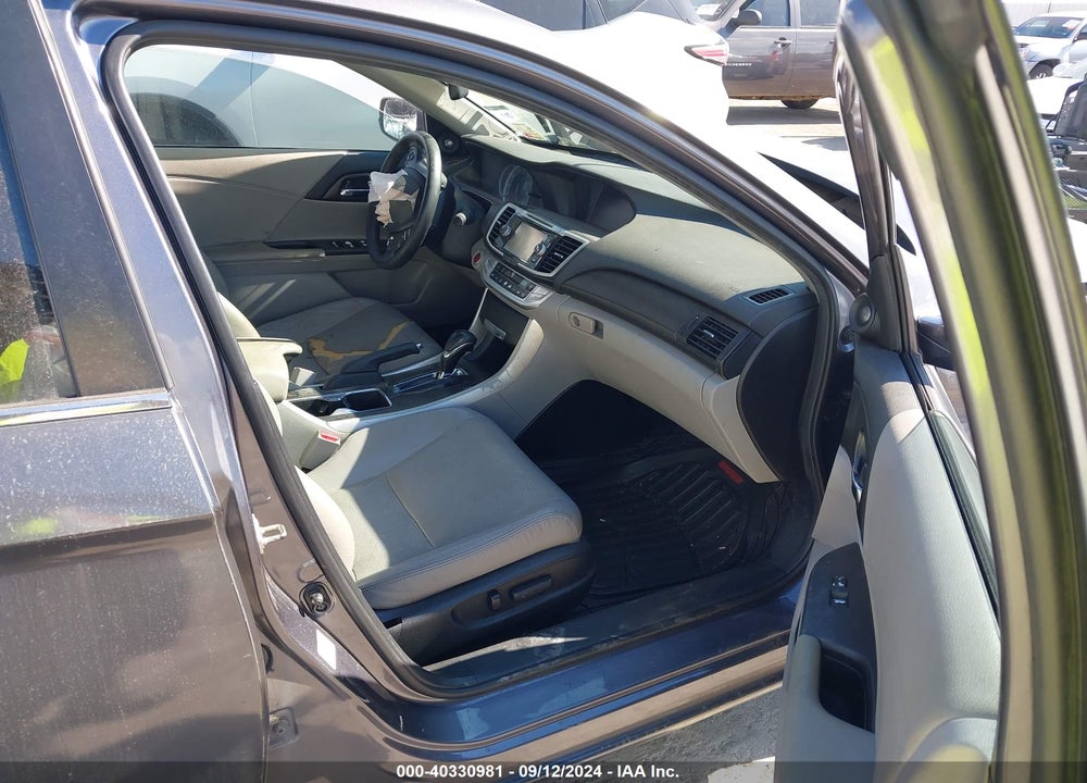 2015 HONDA ACCORD VIN: 1HGCR2F8XFA276167