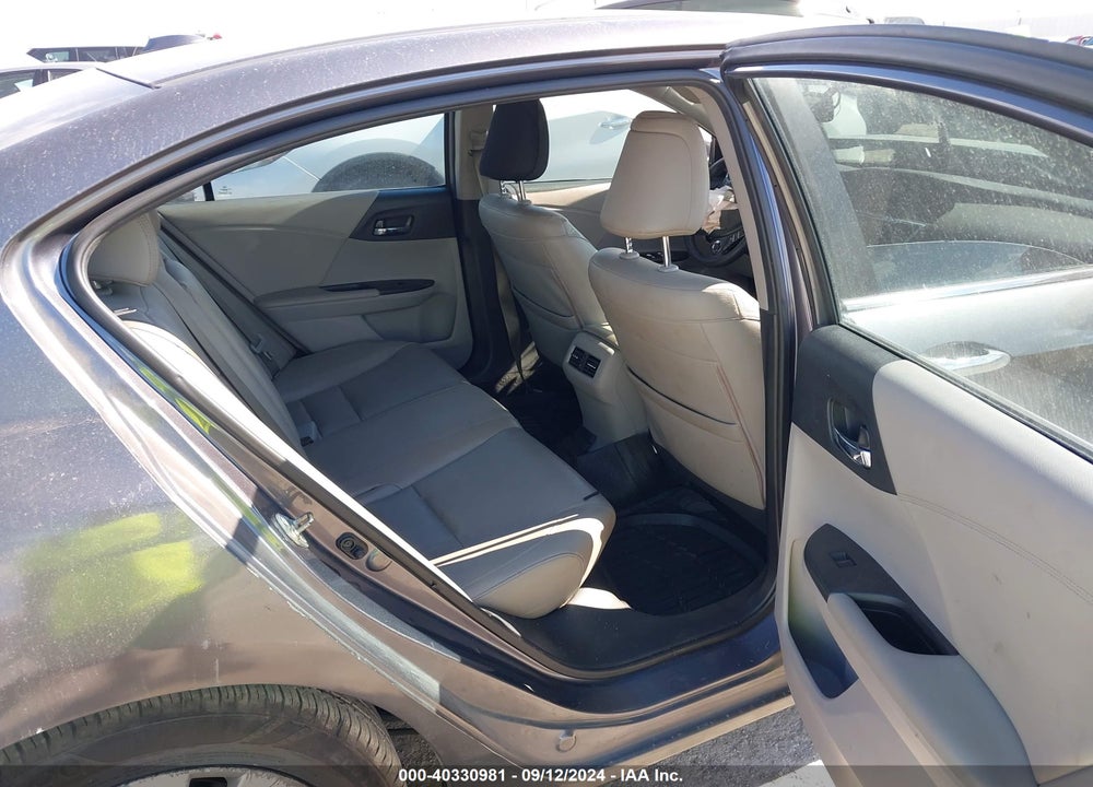 2015 HONDA ACCORD VIN: 1HGCR2F8XFA276167