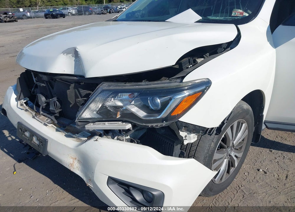 2018 NISSAN PATHFINDER SV VIN: 5N1DR2MM8JC614676