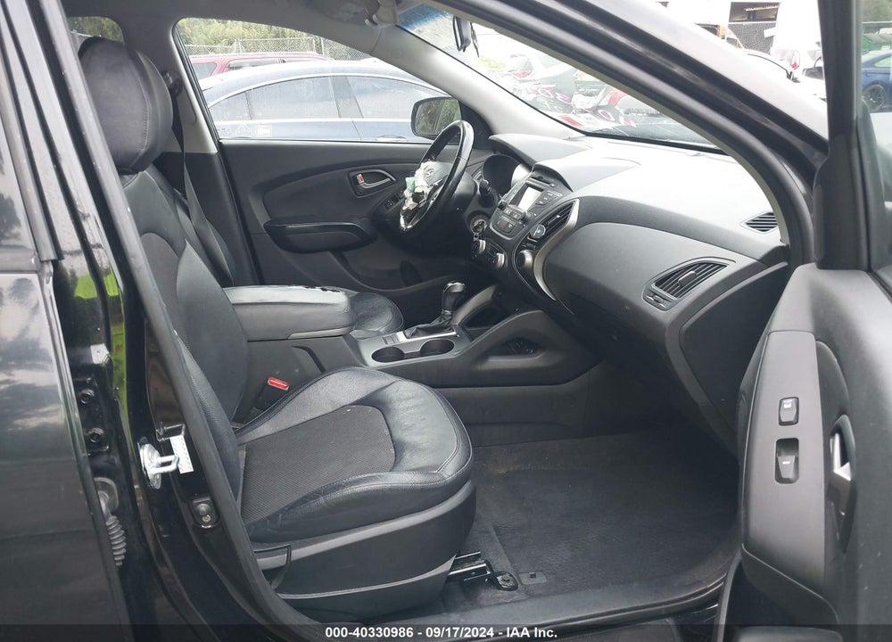 2015 HYUNDAI TUCSON SE VIN: KM8JU3AG9FU116414
