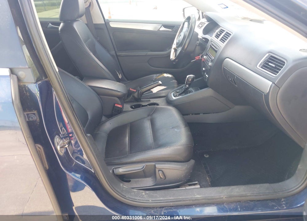 2013 VOLKSWAGEN JETTA 2.5L SE VIN: 3VWDP7AJ7DM417662