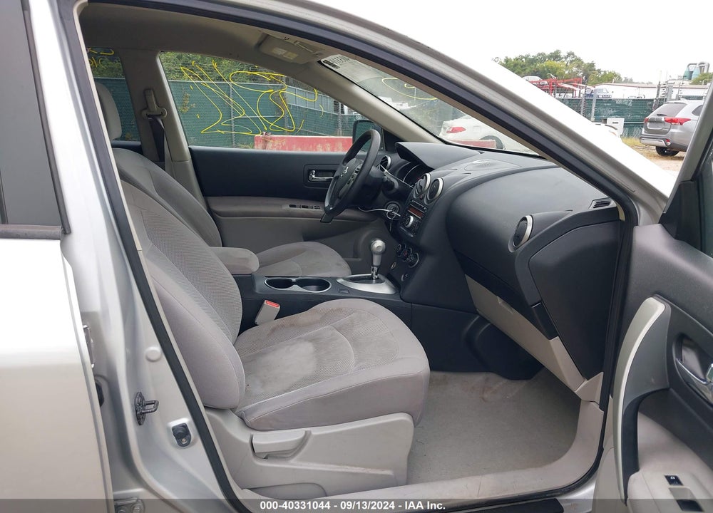 2013 NISSAN ROGUE S VIN: JN8AS5MV8DW631684