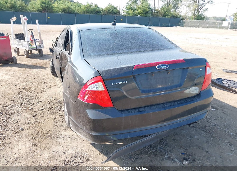 2010 FORD FUSION S VIN: 3FAHP0GA0AR277560