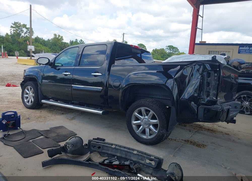 2011 GMC SIERRA 1500 DENALI VIN: 3GTP1XE22BG179817