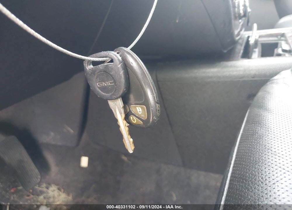 2011 GMC SIERRA 1500 DENALI VIN: 3GTP1XE22BG179817