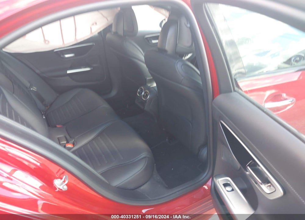 2022 MERCEDES-BENZ C 300 SEDAN VIN: W1KAF4GB4NR048370