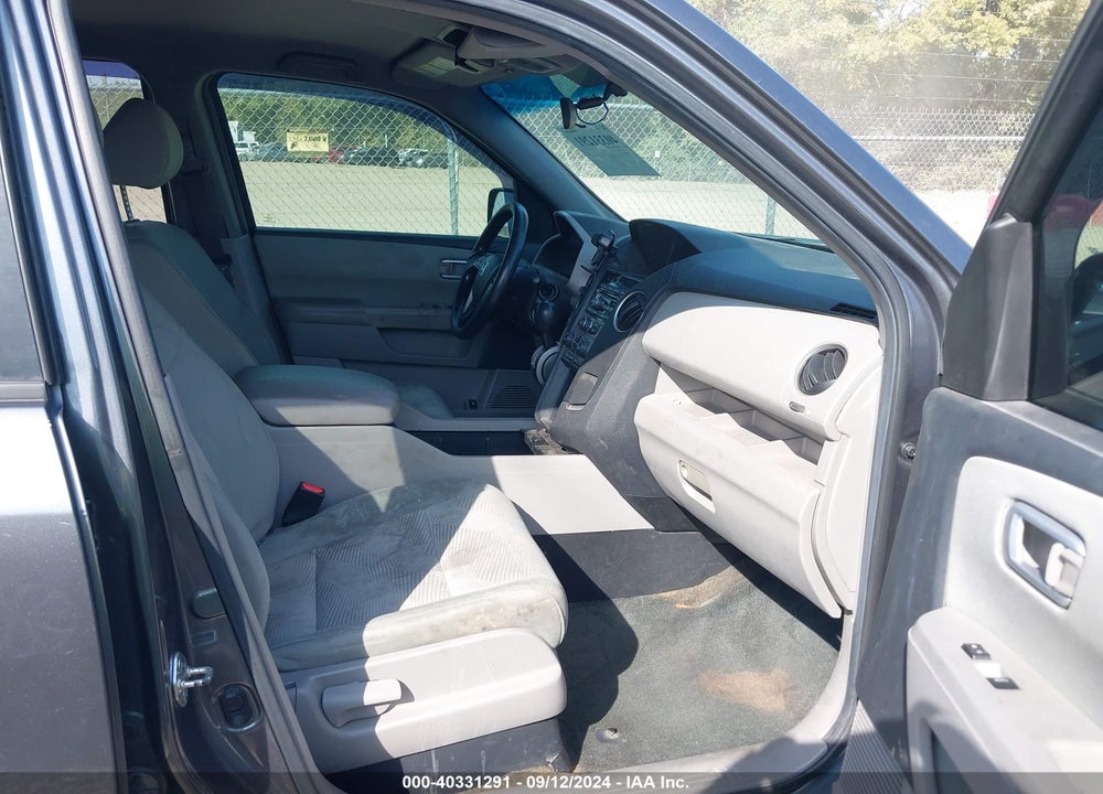 2013 HONDA PILOT LX VIN: 5FNYF4H29DB073034