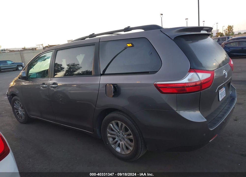 2017 TOYOTA SIENNA XLE PREMIUM 8 PASSENGER VIN: 5TDYZ3DCXHS794142