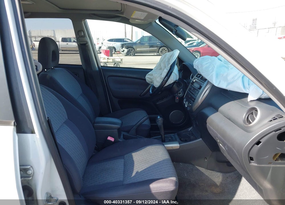 2004 TOYOTA RAV4 VIN: JTEGD20V740029605