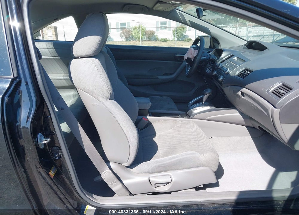 2010 HONDA CIVIC LX VIN: 2HGFG1B67AH530753