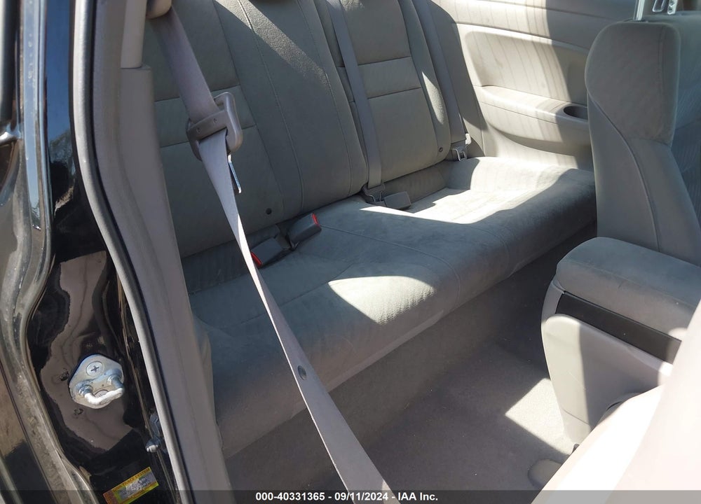 2010 HONDA CIVIC LX VIN: 2HGFG1B67AH530753