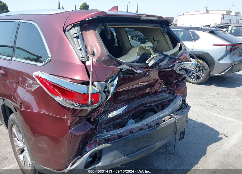 2015 TOYOTA HIGHLANDER XLE V6 VIN: 5TDKKRFH2FS098667