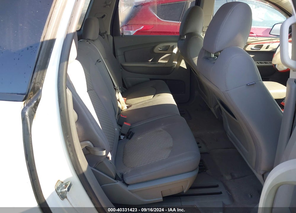 2010 CHEVROLET TRAVERSE LS VIN: 1GNLREED6AS115176