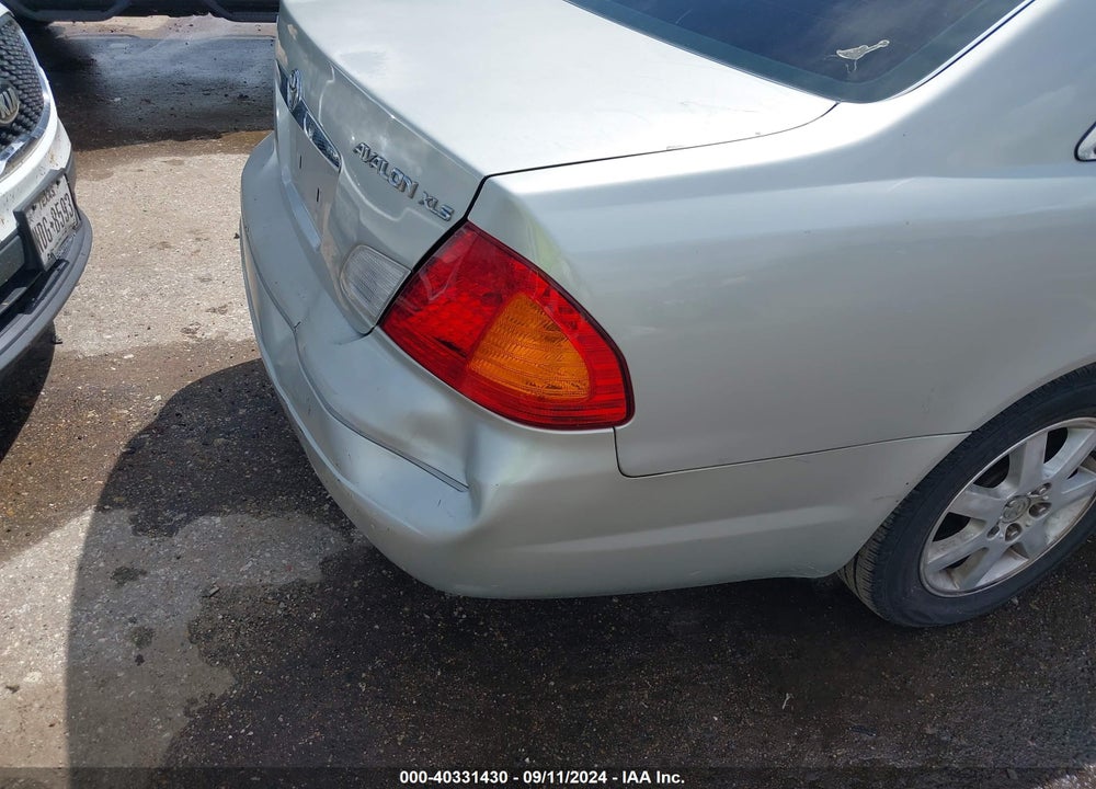 2001 TOYOTA AVALON XLS VIN: 4T1BF28B21U161075