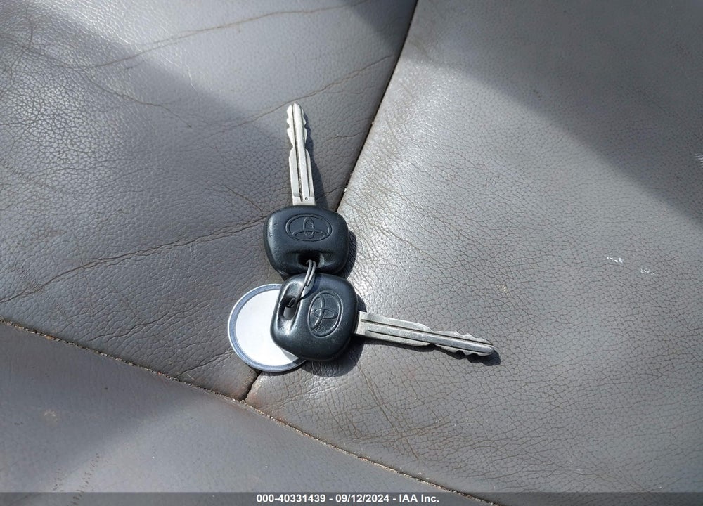 2004 TOYOTA SEQUOIA LIMITED V8 VIN: 5TDZT38AX4S224179