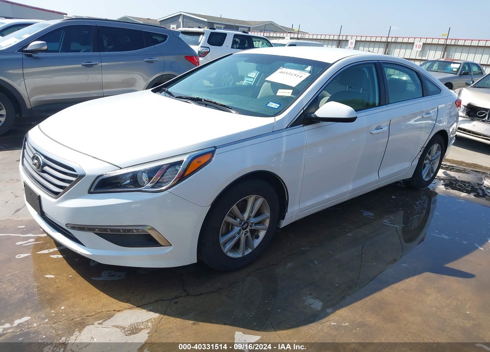 2015 HYUNDAI SONATA SE VIN: 5NPE24AF2FH219192