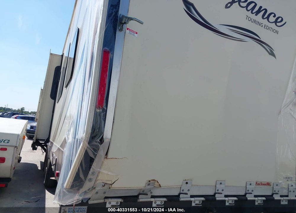 2015 FOREST RIVER VENGEANCE VIN: 4X4FVGR37FR500172