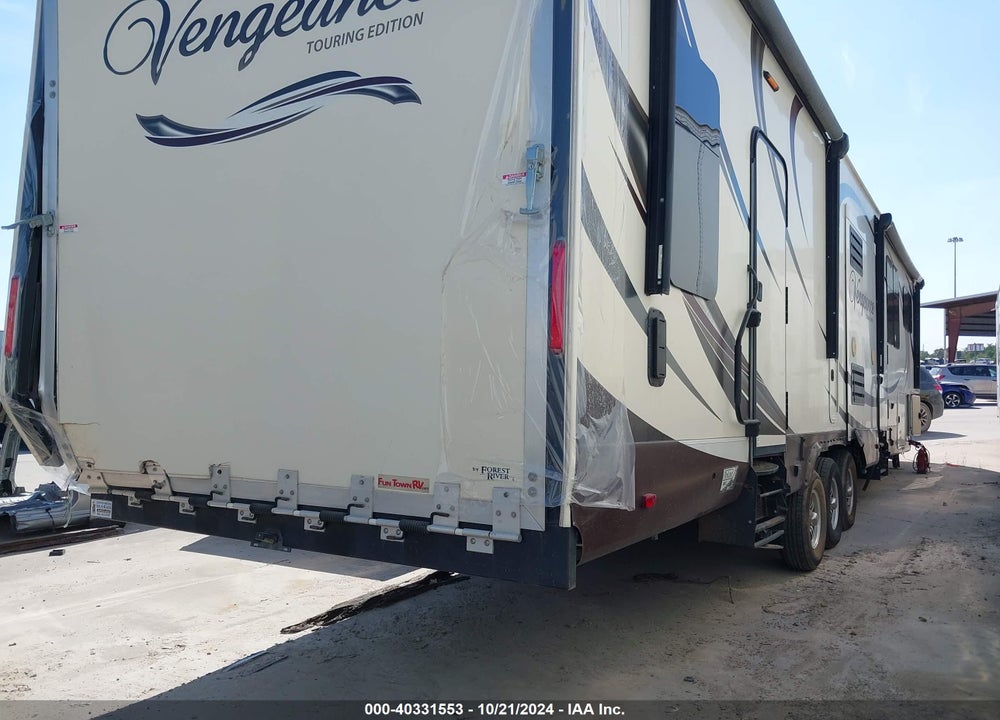 2015 FOREST RIVER VENGEANCE VIN: 4X4FVGR37FR500172