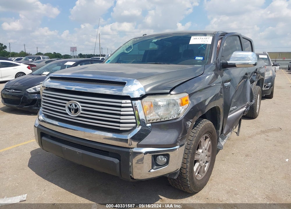 2017 TOYOTA TUNDRA SR5 5.7L V8 VIN: 5TFEW5F16HX227181