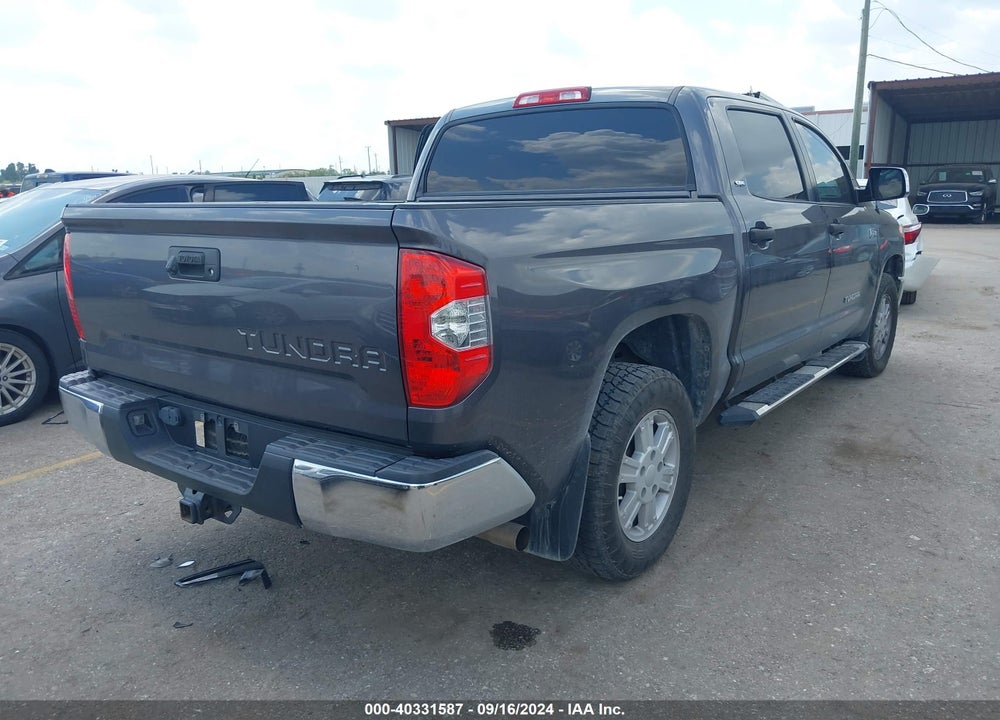 2017 TOYOTA TUNDRA SR5 5.7L V8 VIN: 5TFEW5F16HX227181