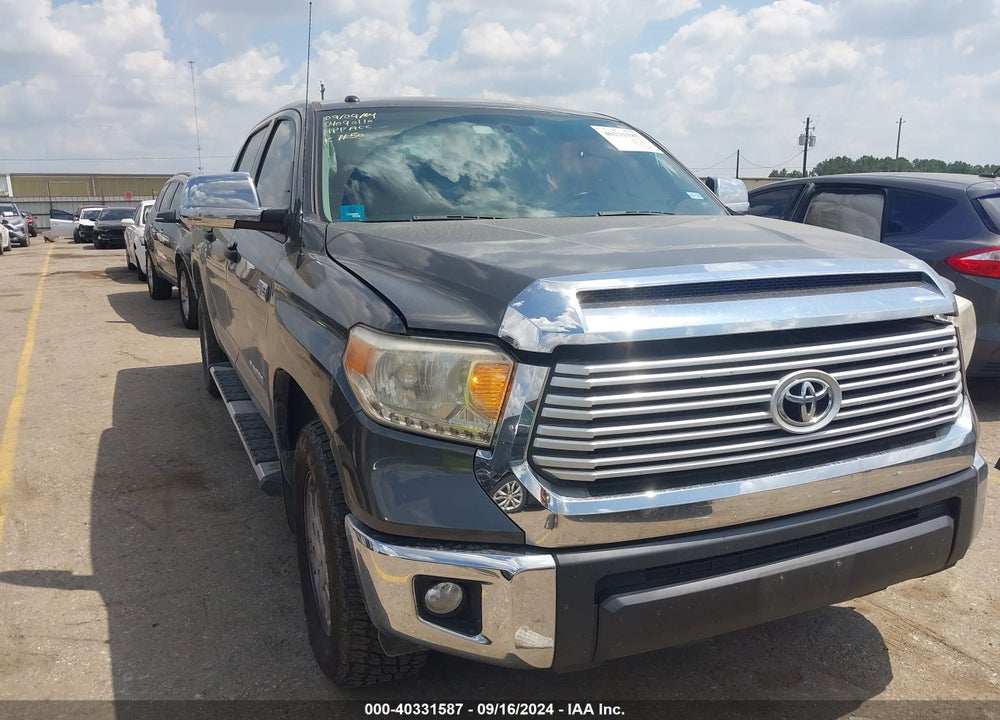 2017 TOYOTA TUNDRA SR5 5.7L V8 VIN: 5TFEW5F16HX227181