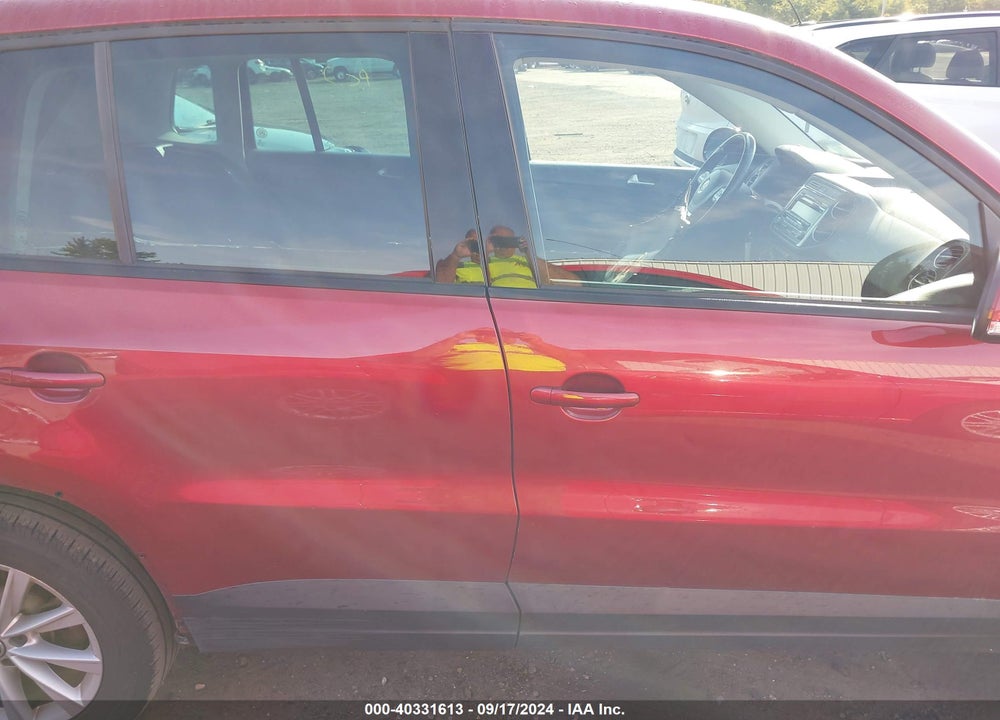2014 VOLKSWAGEN TIGUAN VIN: WVGAV3AXXEW118320