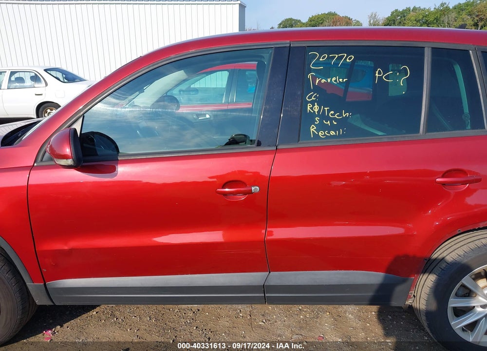 2014 VOLKSWAGEN TIGUAN VIN: WVGAV3AXXEW118320