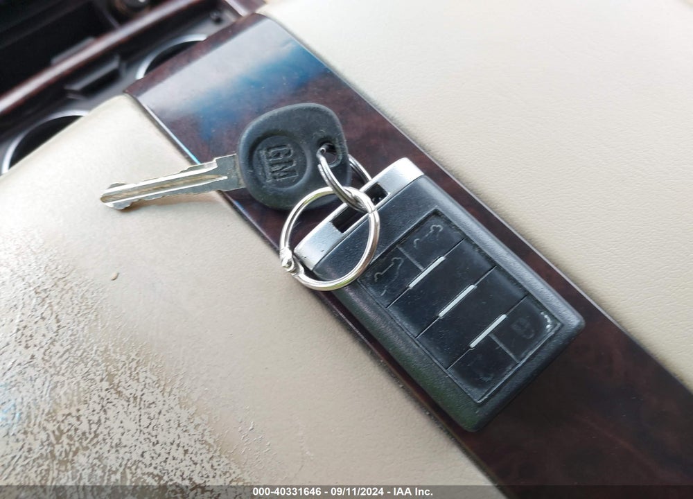 2010 CADILLAC ESCALADE PREMIUM VIN: 1GYUCCEF3AR108384