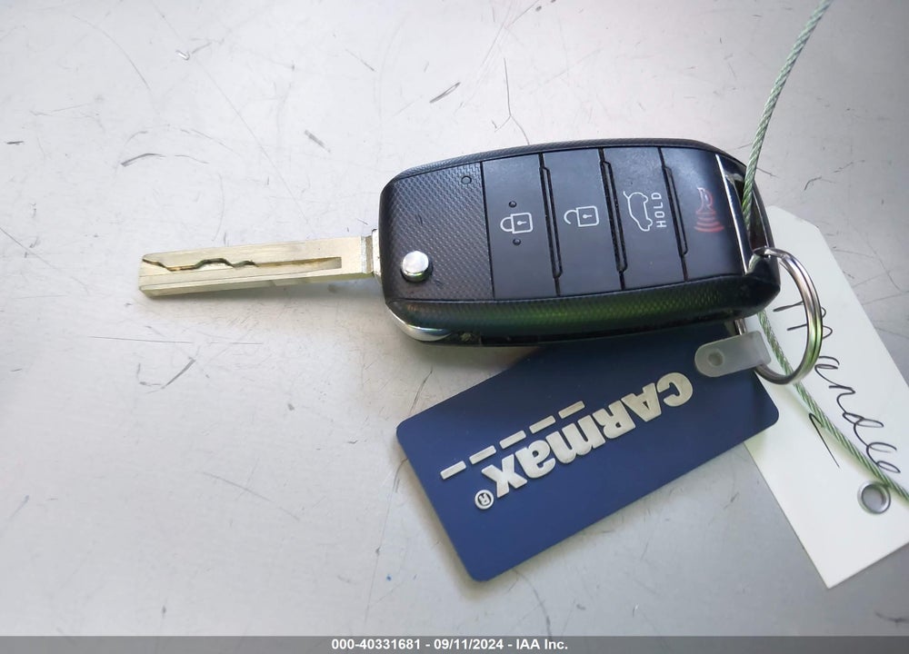 2018 KIA SORENTO VIN: 5XYPGDA50JG413205