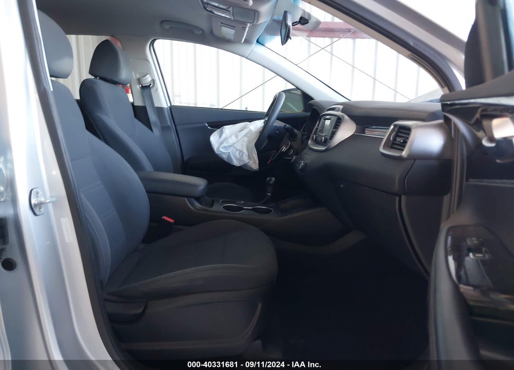 2018 KIA SORENTO VIN: 5XYPGDA50JG413205