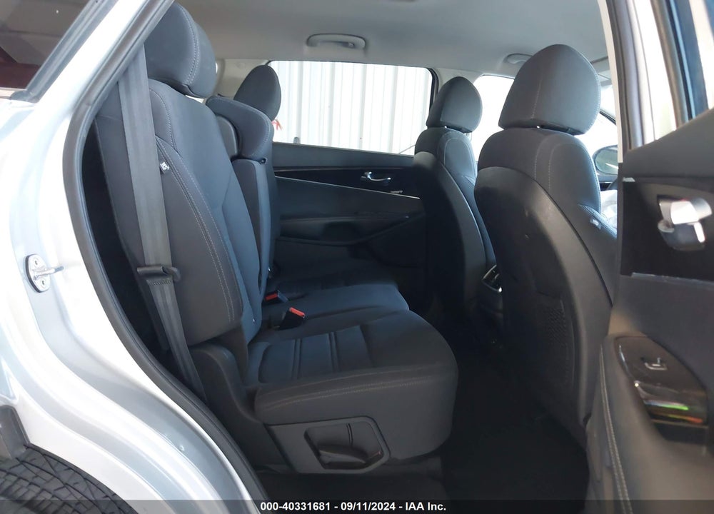 2018 KIA SORENTO VIN: 5XYPGDA50JG413205